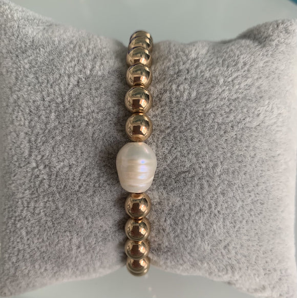 Artisan Jewellery - small pearl bracelet