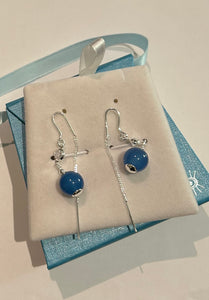 Earrings with coloured circular bead