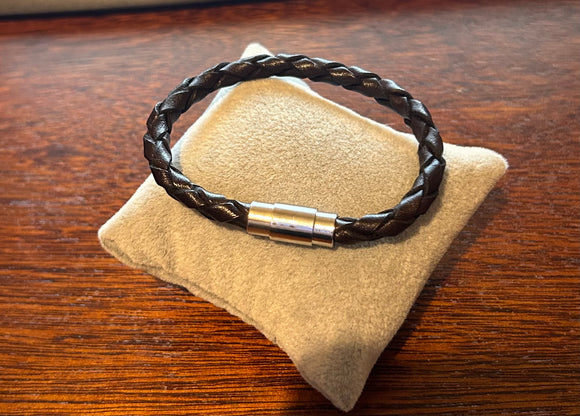 Twisted black leather bracelet